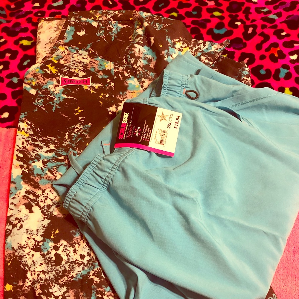 NWT women’s Scrub star Set